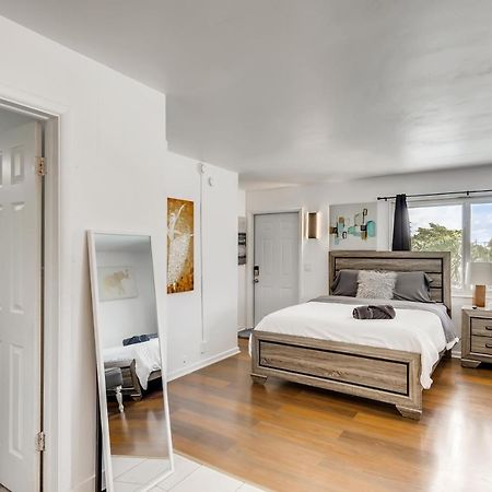 Coral Sands Huge Studio W/ 2 Queen Beds! West Palm Beach Zewnętrze zdjęcie